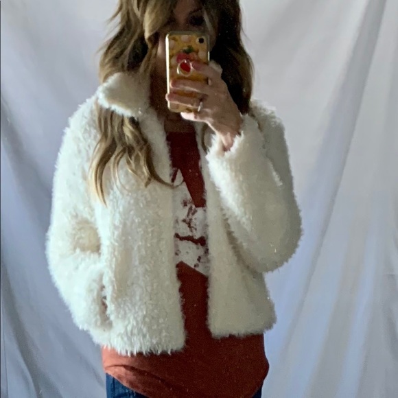 NWT Faux Fur Jacket - Picture 3 of 5